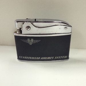 Hamilton DeLuxe Superlative Automatic Lighter - Scandinavian Airlines System